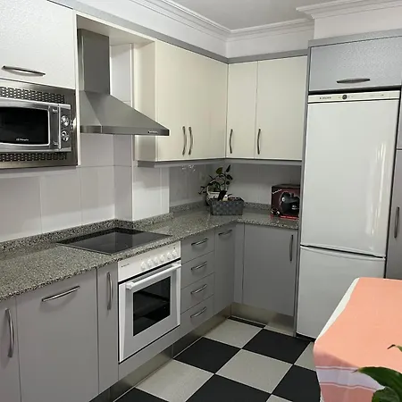 Vivienda En El Centro Con Garaje * بيرميو