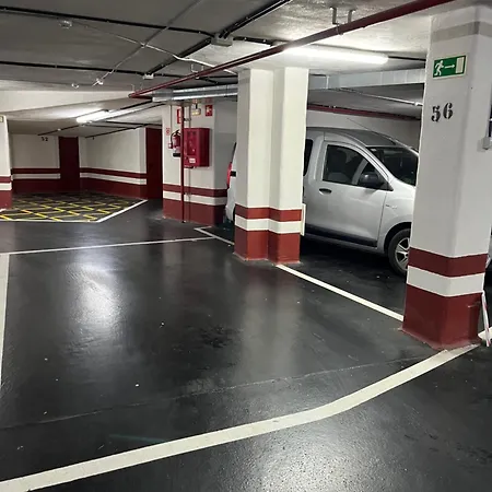 Lägenhet Vivienda En El Centro Con Garaje