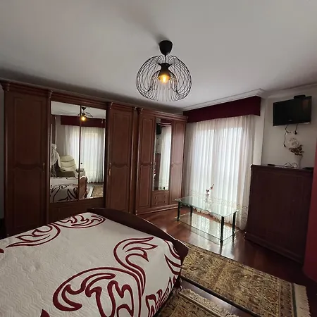 Apartment Vivienda En El Centro Con Garaje